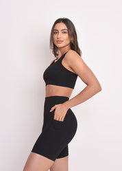 Bermuda Seamless Sem Costura Bolso Lateral Preta