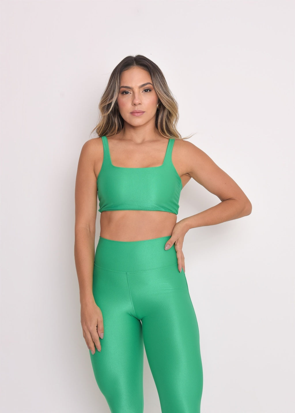 Top Microcanelado Lily Verde Esmeralda