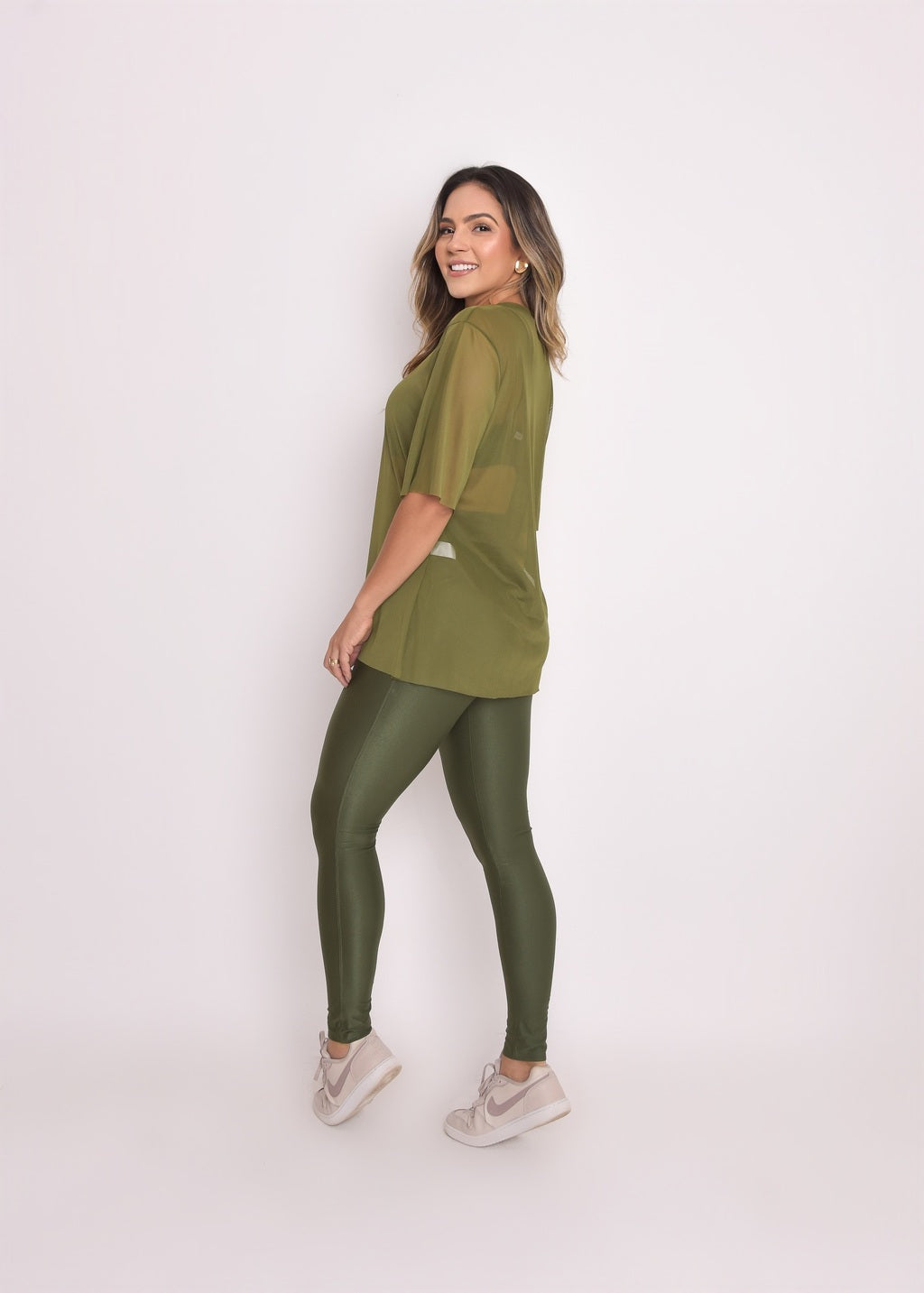 Blusa de Tule Nina Verde Militar