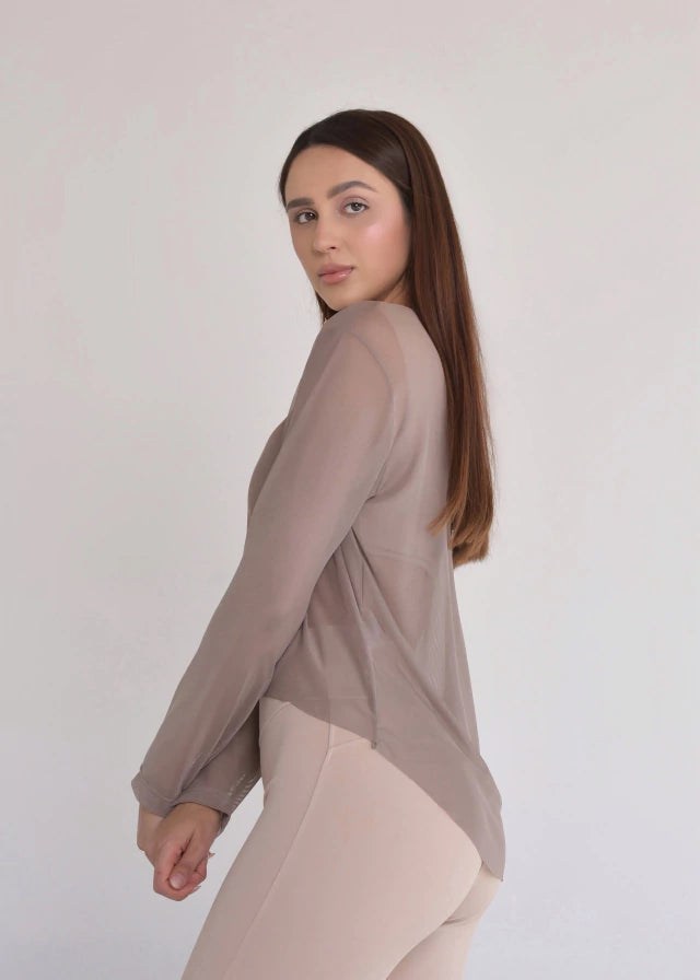 Tapa bumbum Tule Olívia Castanho